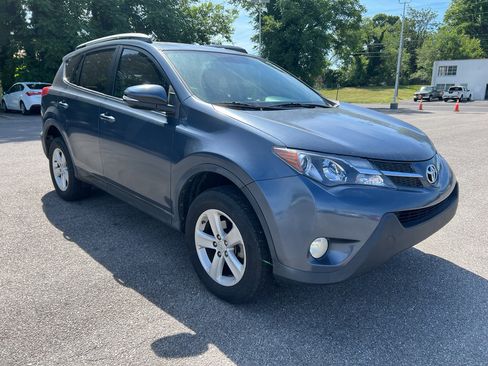 Used 2014 Toyota RAV4 XLE FWD image 2