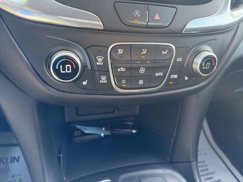 Used 2023 Chevrolet Equinox LT FWD image 18