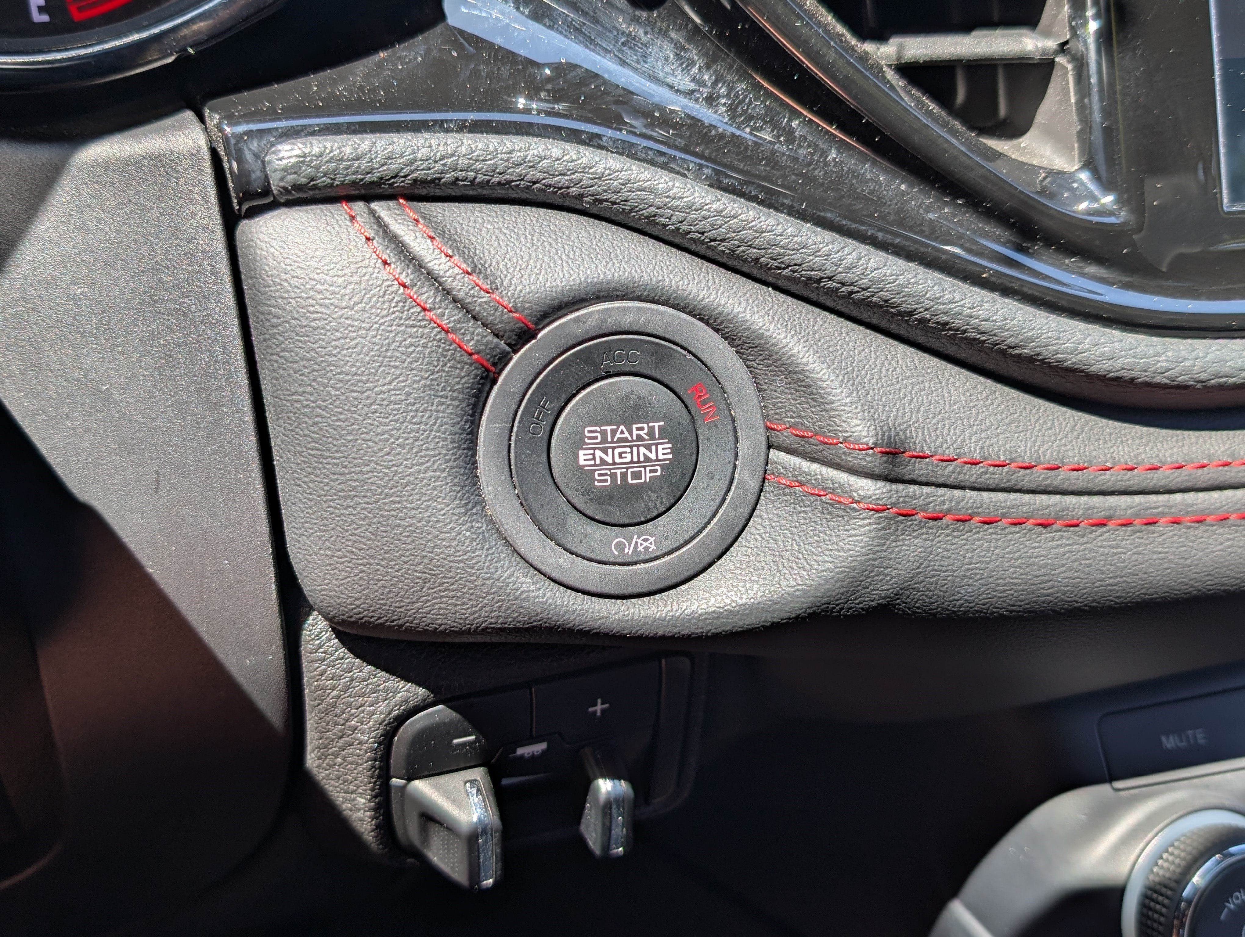 Used 2024 Dodge Durango GT RWD image 35