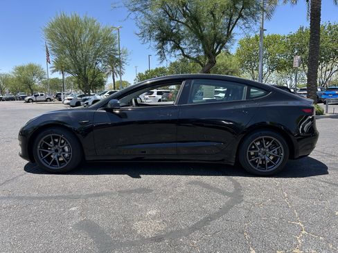 Used 2023 Tesla Model 3 Standard Range RWD image 2