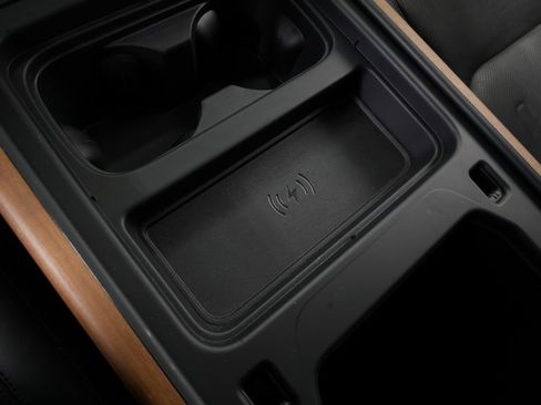 Used 2024 Land Rover Defender 130 X image 41