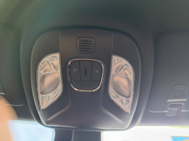 Used 2025 Jeep Compass Limited AWD/4WD image 27