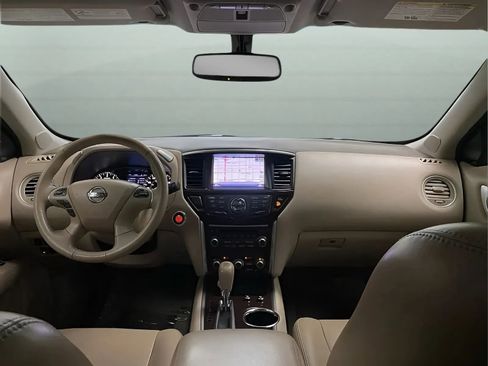 Used 2015 Nissan Pathfinder Platinum w/ Family Entertainment Package AWD/4WD image 21