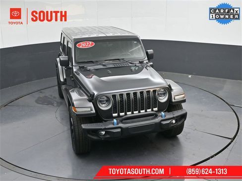 Used 2022 Jeep Wrangler Unlimited Sahara image 45