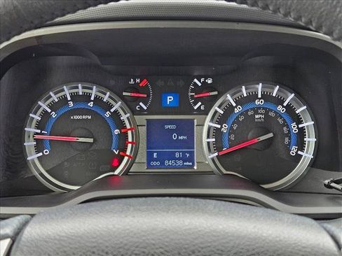 Used 2019 Toyota 4Runner SR5 AWD/4WD image 11