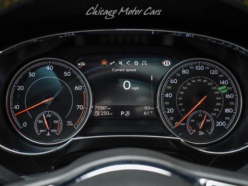Used 2017 Bentley Bentayga image 12