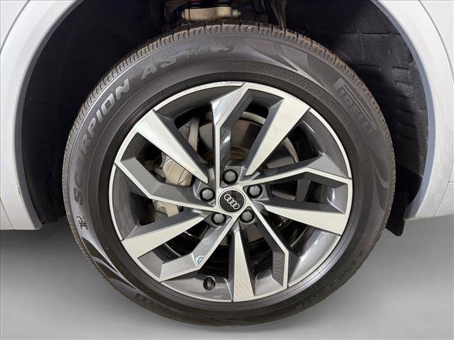 Used 2021 Audi Q5 2.0T Premium Plus w/ Premium Plus Package AWD/4WD image 13