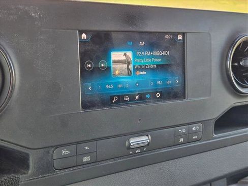 Used 2021 Mercedes-Benz Sprinter 2500 image 10