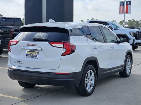Used 2024 GMC Terrain SLE FWD image 5