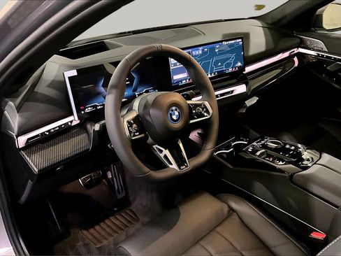 New 2027 BMW 550e xDrive AWD/4WD image 9