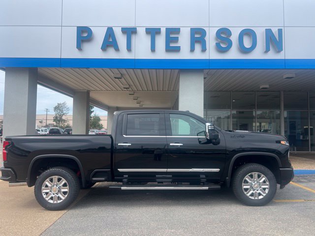 New 2026 Chevrolet Silverado 2500 High Country w/ Technology Package AWD/4WD image 1