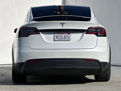 Used 2023 Tesla Model X image 5