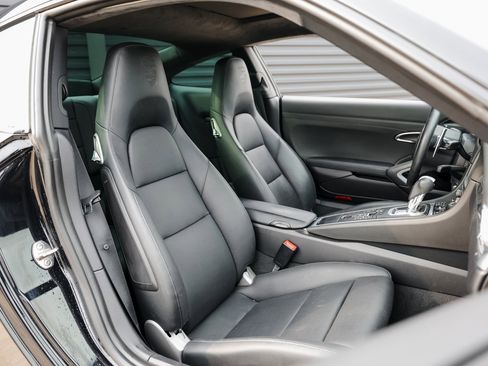 Certified 2016 Porsche 911 Carrera Black Edition image 28