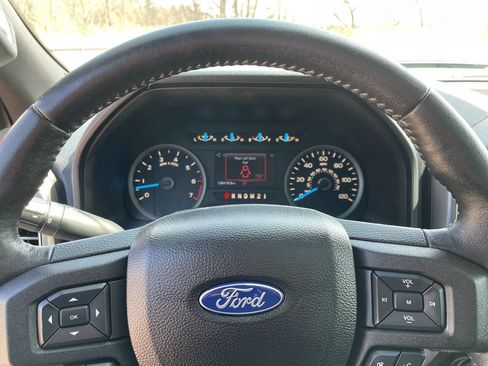 Used 2017 Ford F150 XLT w/ Equipment Group 302A Luxury AWD/4WD image 97