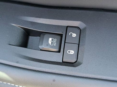 New 2026 Jeep Grand Cherokee L Laredo RWD image 32