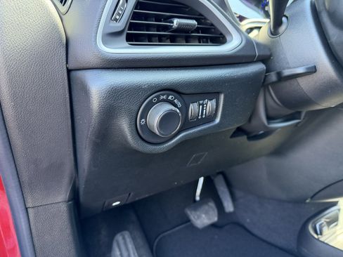 New 2026 Chrysler Voyager LX image 16