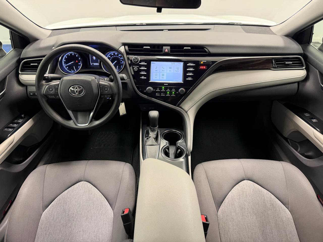 Used 2020 Toyota Camry LE FWD image 28