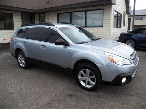 Used 2014 Subaru Outback 2.5i image 4