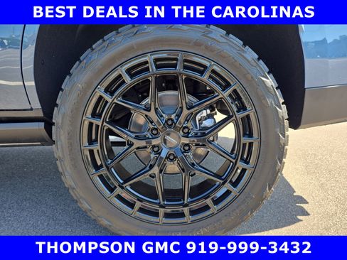New 2026 GMC Yukon Denali w/ Sun & Power Step Package AWD/4WD image 38