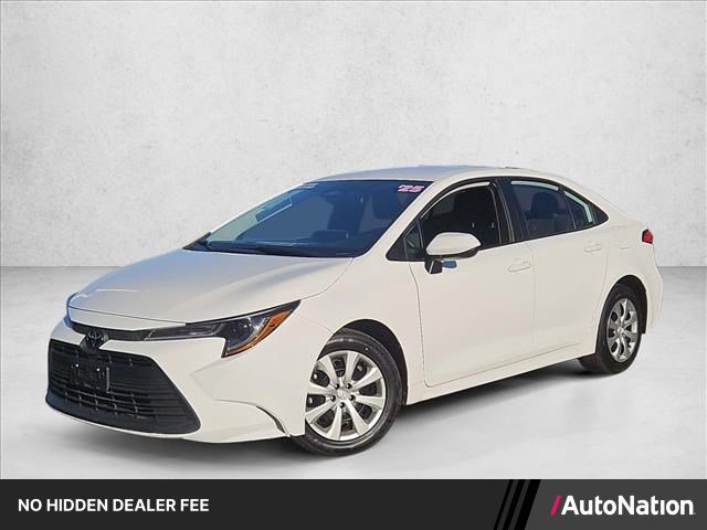 Used 2025 Toyota Corolla LE FWD image 1