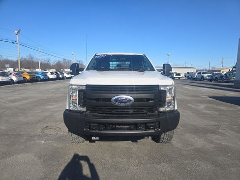 Used 2017 Ford F250 XL w/ Power Equipment Group AWD/4WD image 3