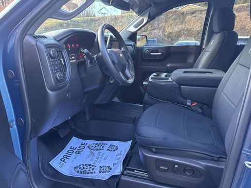 Certified 2024 Chevrolet Silverado 1500 Custom image 17