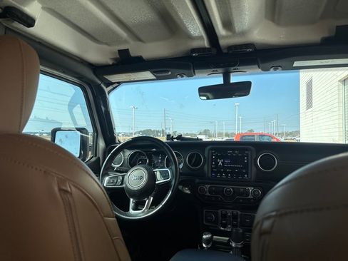 Used 2022 Jeep Gladiator Overland w/ Popular Equipment Package image 24