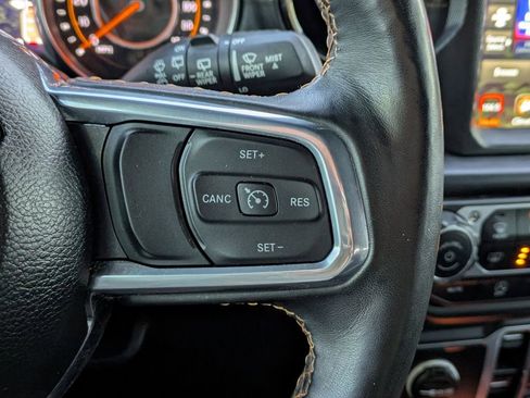 Used 2023 Jeep Wrangler Altitude image 28