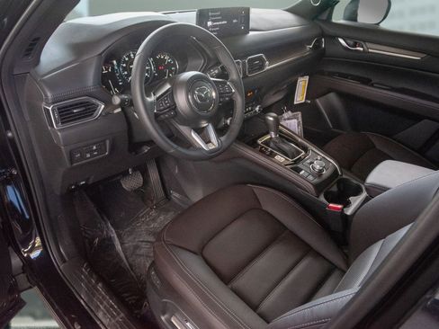 Used 2025 MAZDA CX-5 Signature image 9