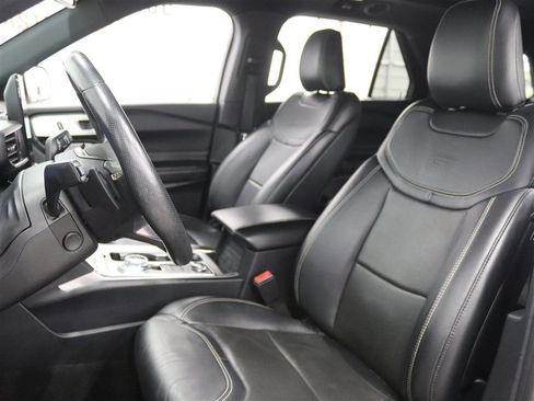 Used 2020 Ford Explorer ST w/ Premium Technology Package image 9