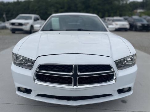 Used 2014 Dodge Charger SXT w/ Blacktop Package RWD image 2