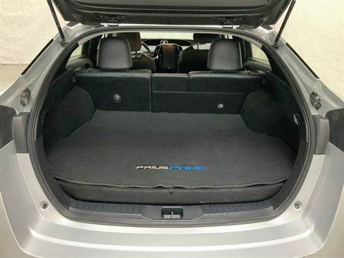 Used 2019 Toyota Prius Prime Advanced image 19