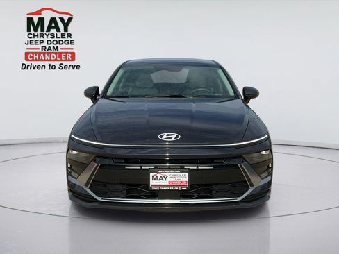 Used 2025 Hyundai Sonata SEL FWD image 2
