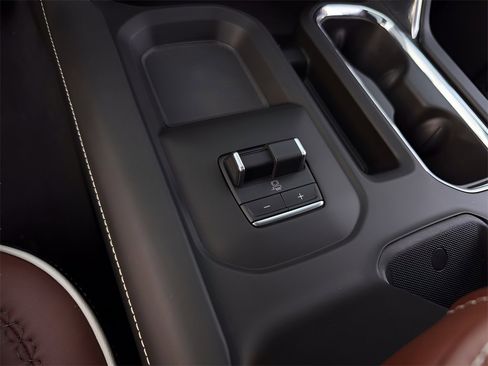 Used 2025 GMC Sierra 2500 Denali Ultimate w/ Max Trailering Package image 20