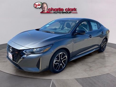 Certified 2025 Nissan Sentra SR w/ SR Premium Package FWD image 2