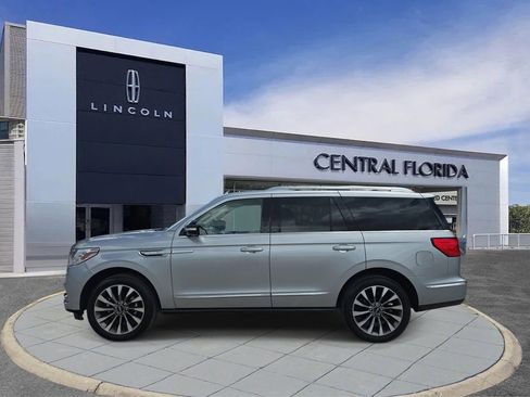 Certified 2021 Lincoln Navigator Reserve w/ Luxury Package AWD/4WD image 9