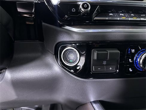 New 2026 GMC Sierra 1500 SLT w/ SLT Premium Plus Package image 17