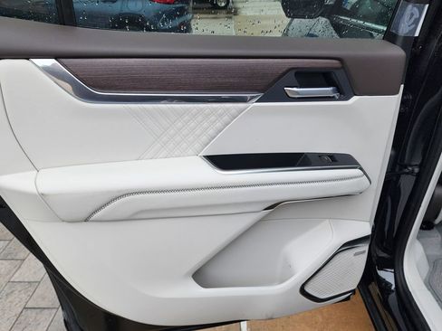 New 2026 GMC Acadia Denali w/ Super Cruise Package AWD/4WD image 46