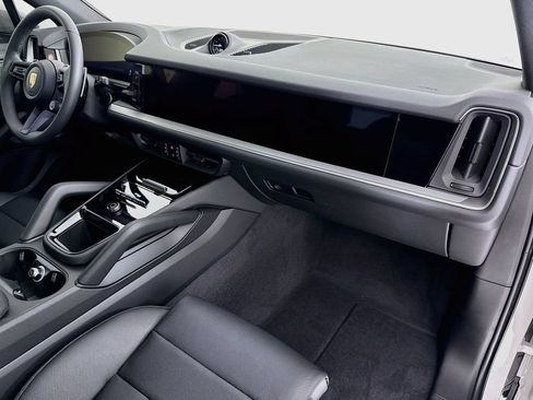 New 2026 Porsche Cayenne AWD/4WD image 31