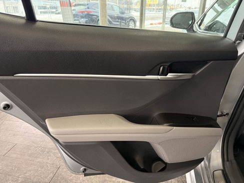 Used 2023 Toyota Camry SE AWD/4WD image 27