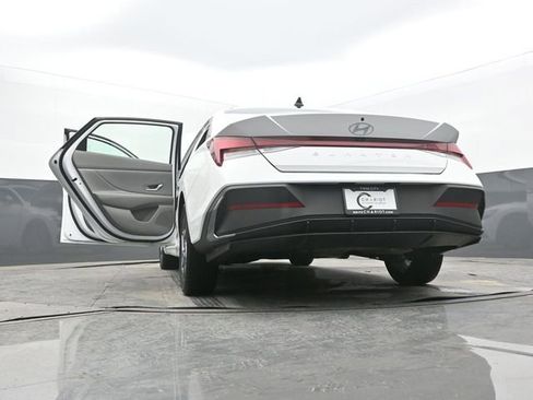 Used 2024 Hyundai Elantra SEL image 67