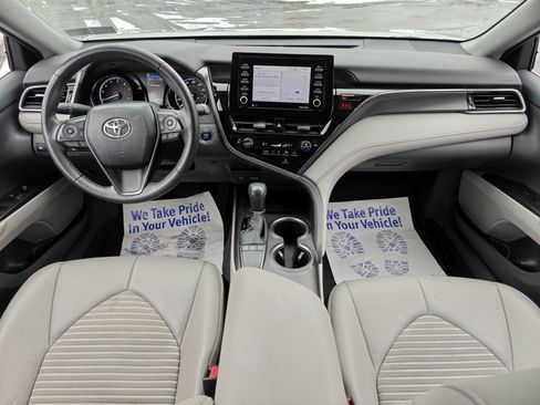 Used 2023 Toyota Camry SE image 17