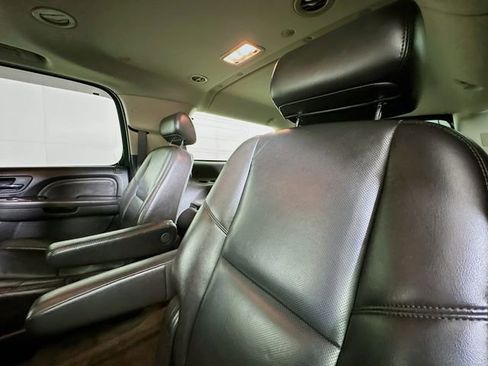 Used 2010 GMC Yukon XL Denali image 25