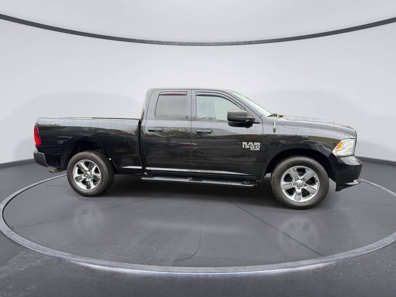 Used 2019 RAM 1500 Express w/ Express Value Package AWD/4WD image 5