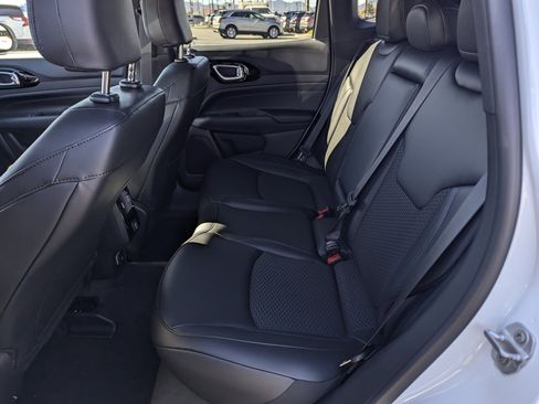 New 2026 Jeep Compass Latitude image 8