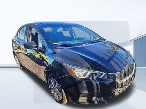 Used 2020 Nissan Versa S image 4