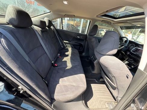 Used 2016 Honda Accord EX image 13