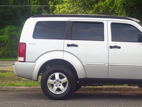 Used 2009 Dodge Nitro SE AWD/4WD image 21