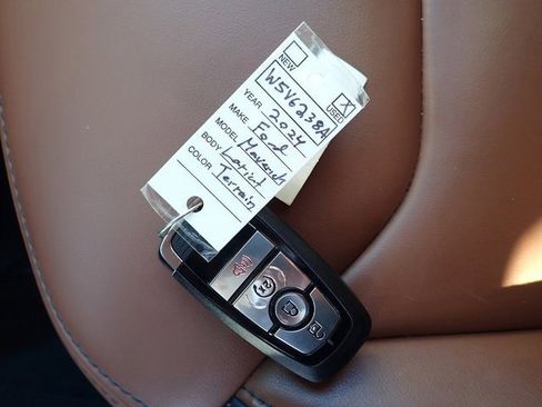 Certified 2024 Ford Maverick Lariat image 30