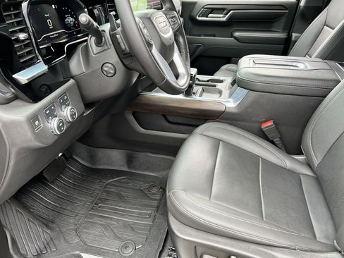 Used 2022 GMC Sierra 1500 SLT w/ SLT Premium Plus Package AWD/4WD image 15